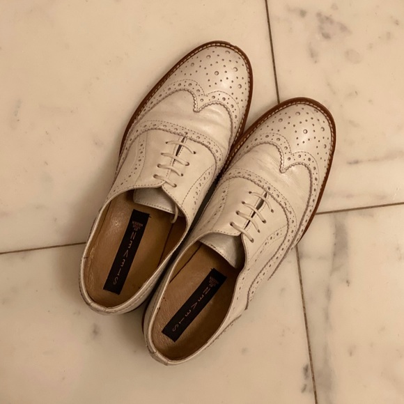 Women’s white leather brogue loafers with laces - Picture 3 of 5